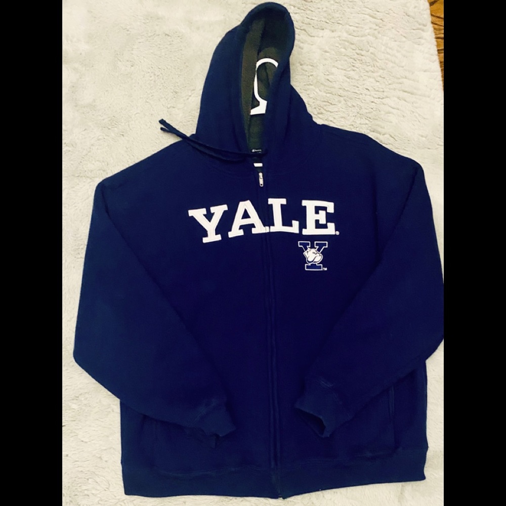 Yale zip up hoodie.  Very warm!   XL